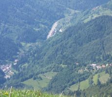 Podbrdo, Bača, zadaj Trtnik