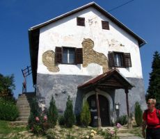 še ena tipična hiška