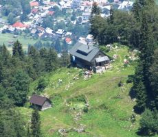 pa še pogled nazaj proti Orožnovi koči