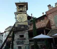 Lutke v stolpu z uro