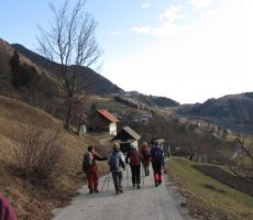 in lepi razgledi v dolino in po okoliščih hribih