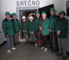 SREČNO, ekipa odhaja v rov