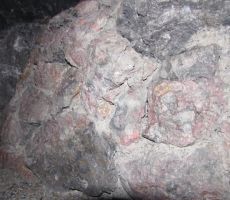 tudi to ja kamnina z rudo