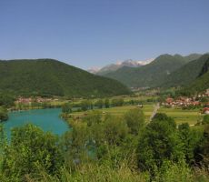 Most na Soči v ozadjuTolminske gore