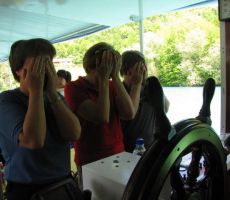 te pa je prestrašil "hudiček"