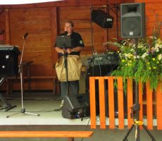 Zora Sušnik, prijatelji kurirjev in vezistov