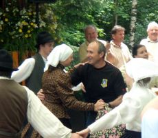 tudi Ivan je moral zaplesati povštertanc