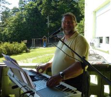 Muzikant in profesor Miro Dolenc 