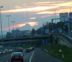 V Ljubljani pa Triglav 