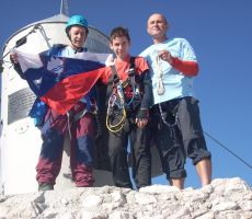 najmlajši med oba vdnikoma