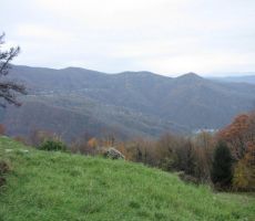 na vzhodu pa vasice pod Matajurjem