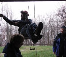 in gledali praktični prukaz jamske tehnike...