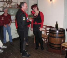 pred koncem pa še voščilo gostilničarki, ki je ta dan praznovala