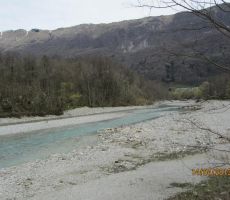 na Robiču smo si najprej ogledali Nadižo in obudili spomin na poletno kopanje...