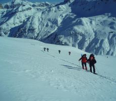 mi pa gremo neutrudno naprej...