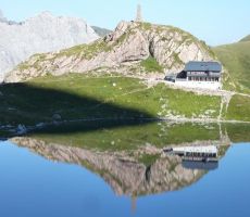 Koča Eduard Pichl Hutte