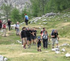 malo pod vrhom sta se obe skupini združili...