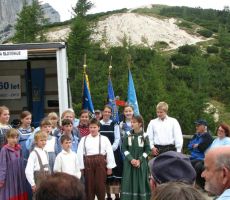 Nastop Folklorne skupine OŠ Mengeš