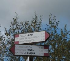 in na novem razpotju...