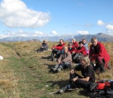 ostali pa smo uživali v prelepih razgledih ob kosilu iz nahrbtnika...