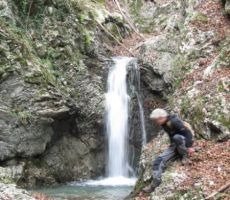 na konsu pa še slap...