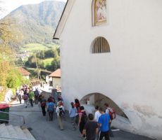 in mimo farne cerkve sv. Ane