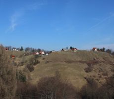 Na gričkih pa zidanice