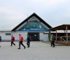 Mimo plaže nas je vodila pot