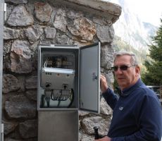 Boris pred možgani vodovoda