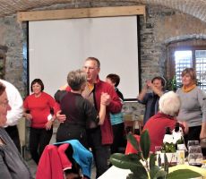 Poskočna glasba in veseli planinci