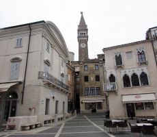 Pogled na stolnico iz Tartinijevega trga