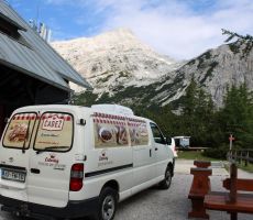 Mesnine in druga živila so prispela