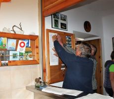 Tudi ceniki morajo viseti na vidnem mestu