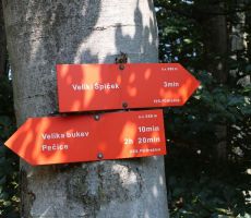 Brez smerokazev ne gre