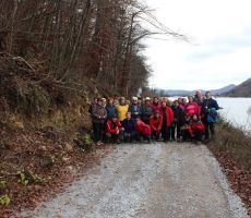 Še ena skupinska ob jezeru