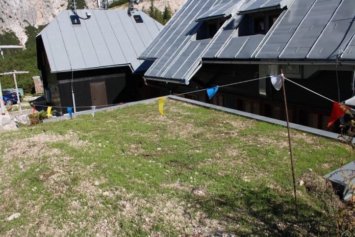 Novo skladišče hrane in pijače pri Poštarskem domu na Vršiču